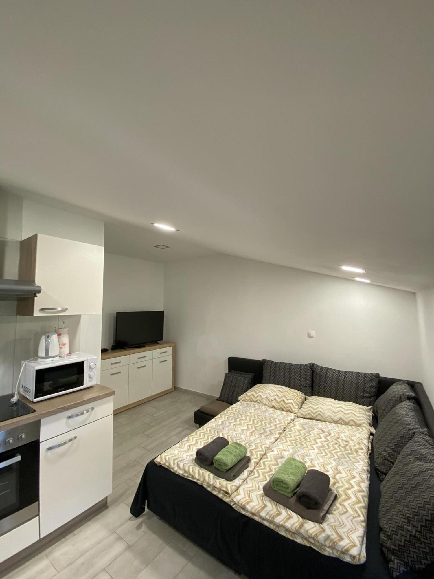 Apartma Logar โคบาริด ภายนอก รูปภาพ