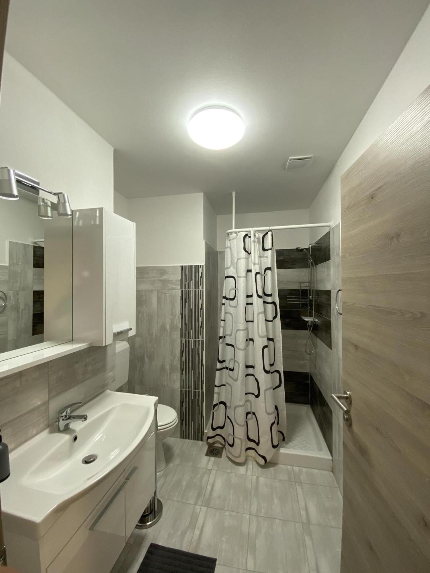 Apartma Logar โคบาริด ภายนอก รูปภาพ