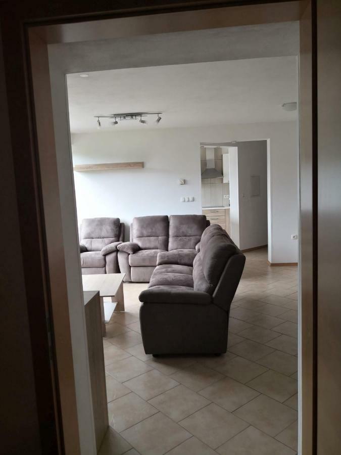 Apartma Logar โคบาริด ภายนอก รูปภาพ